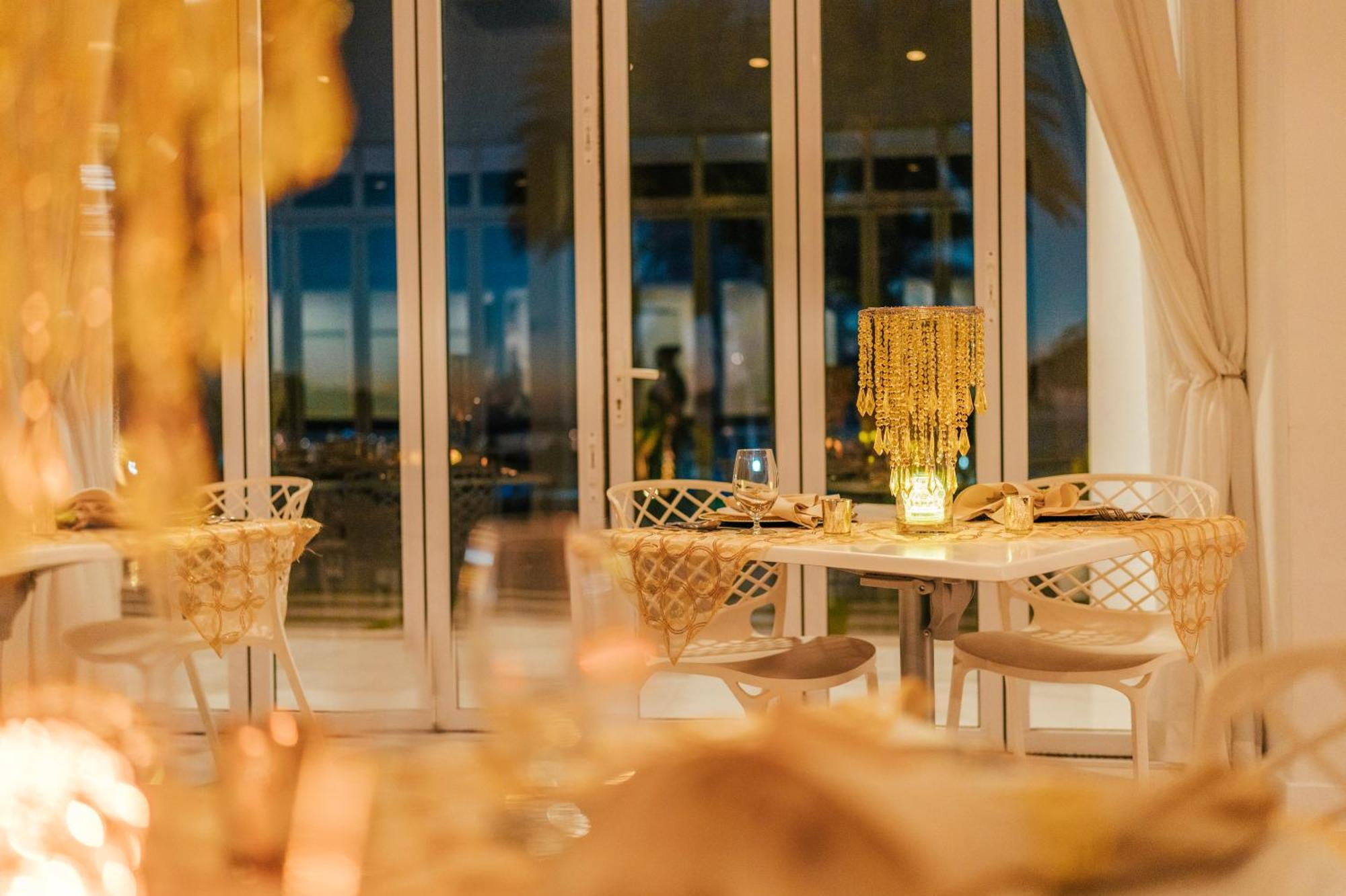 Ocean Z Boutique Hotel Palm Beach ภายนอก รูปภาพ