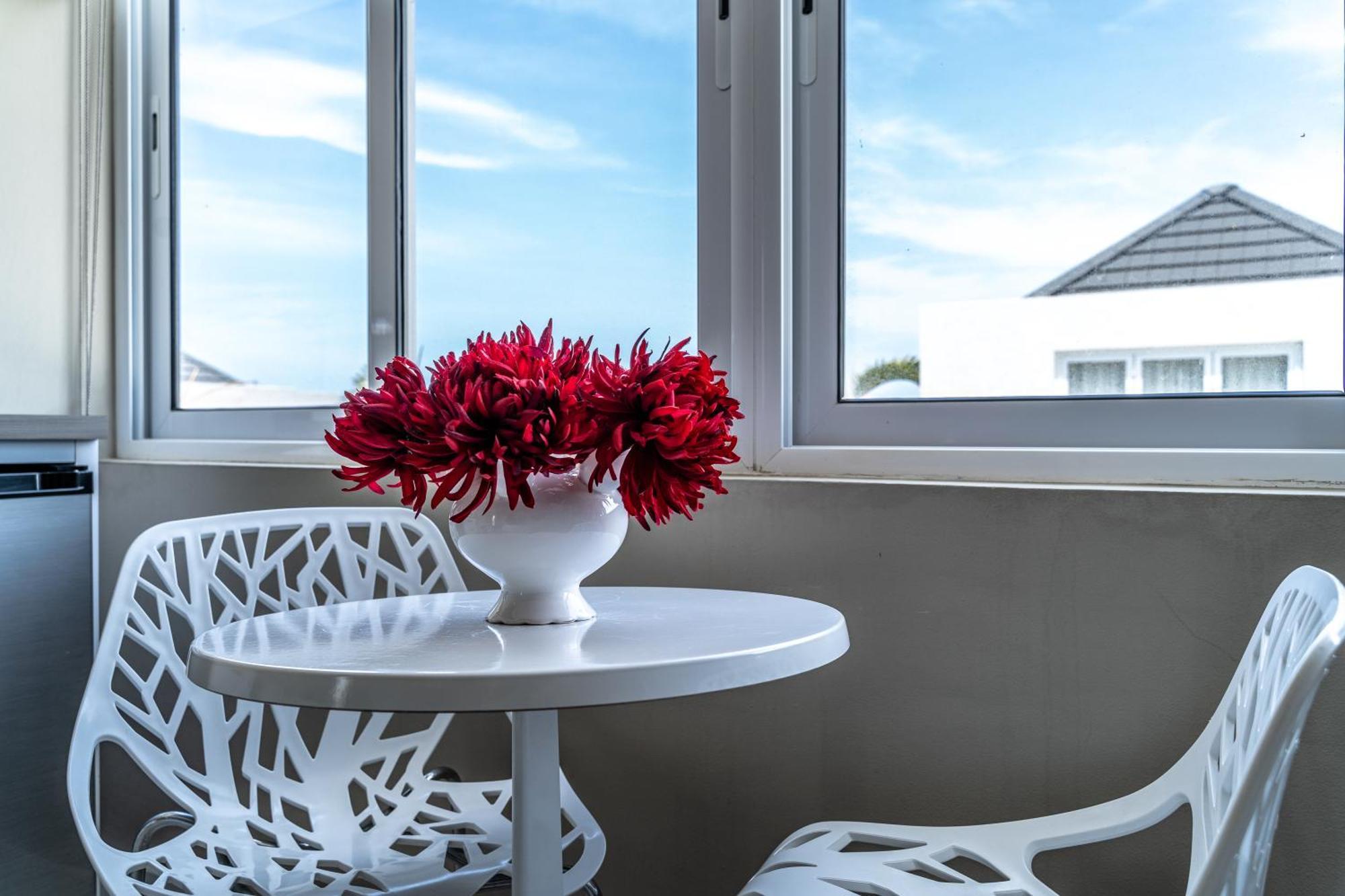 Ocean Z Boutique Hotel Palm Beach ภายนอก รูปภาพ