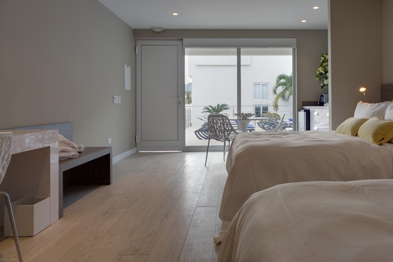 Ocean Z Boutique Hotel Palm Beach ภายนอก รูปภาพ