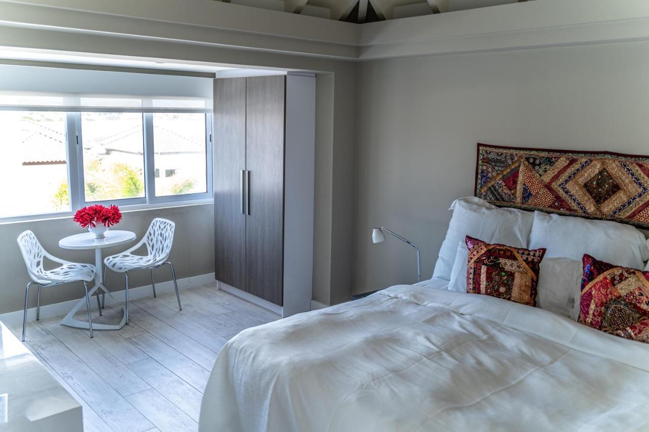 Ocean Z Boutique Hotel Palm Beach ภายนอก รูปภาพ
